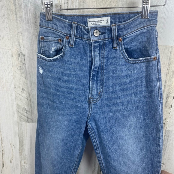 Abercrombie & Fitch 90's Slim Straight Ultra High Rise Jeans size 25 Distressed - Picture 5 of 11